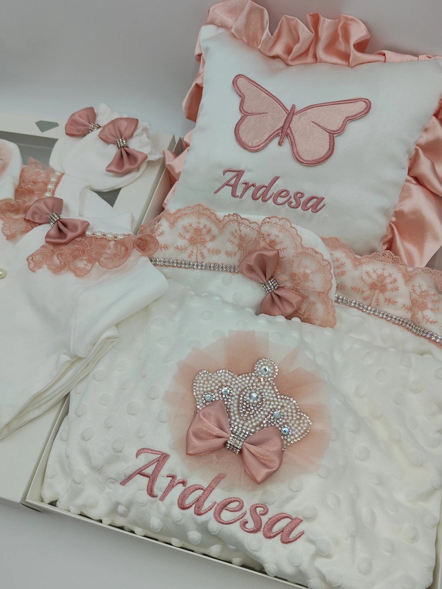 6pcs Newborn Baby Boy Outfits Kids Clothing Real Cotton Infant0 Products Shirt Pants Mittens Receiving Blanket